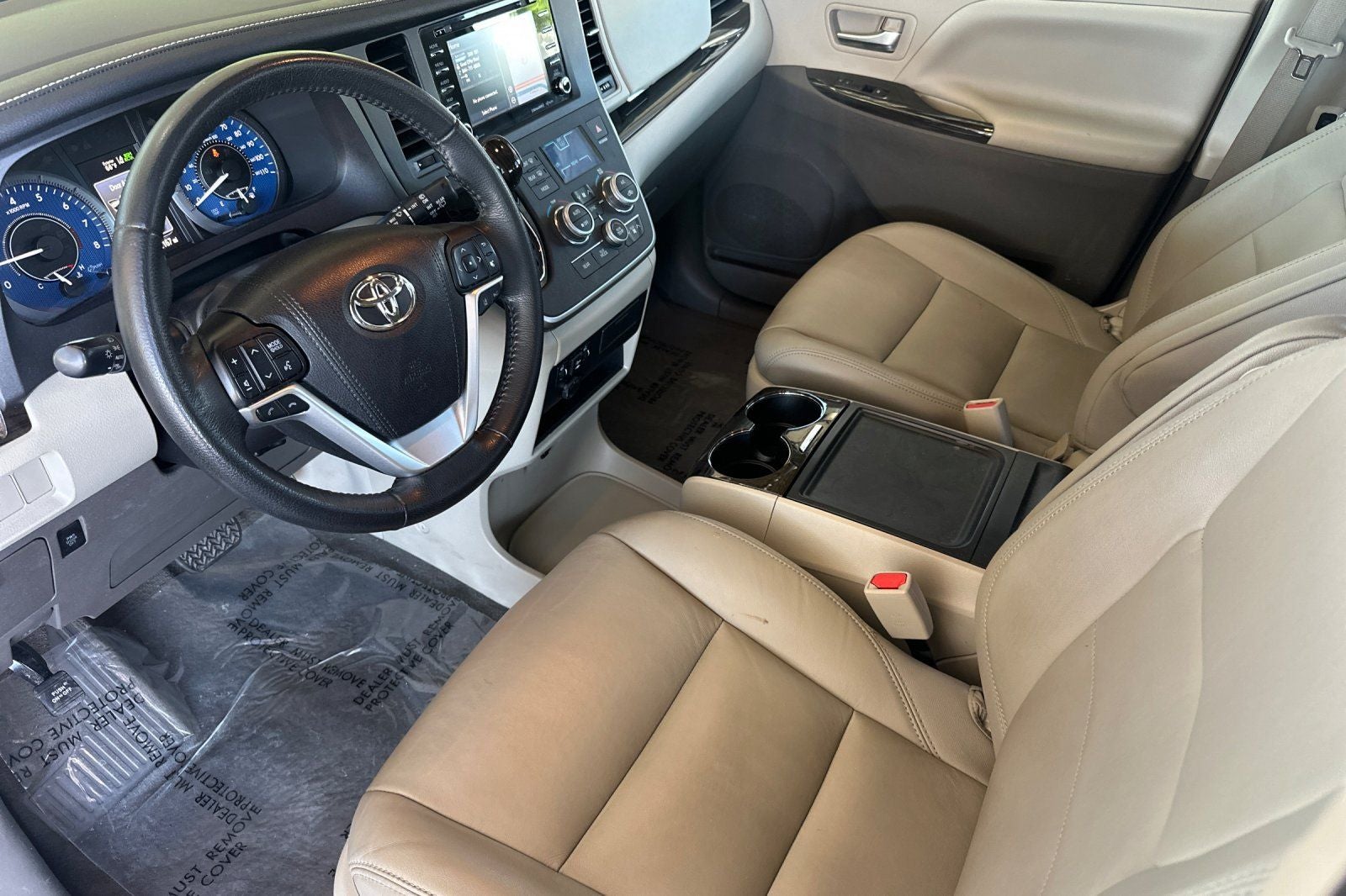 2020 Toyota Sienna XLE 8 Passenger