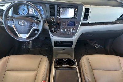 2020 Toyota Sienna XLE 8 Passenger