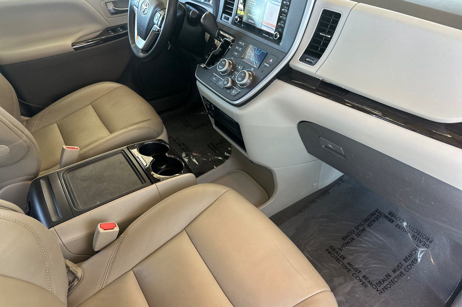 2020 Toyota Sienna XLE 8 Passenger