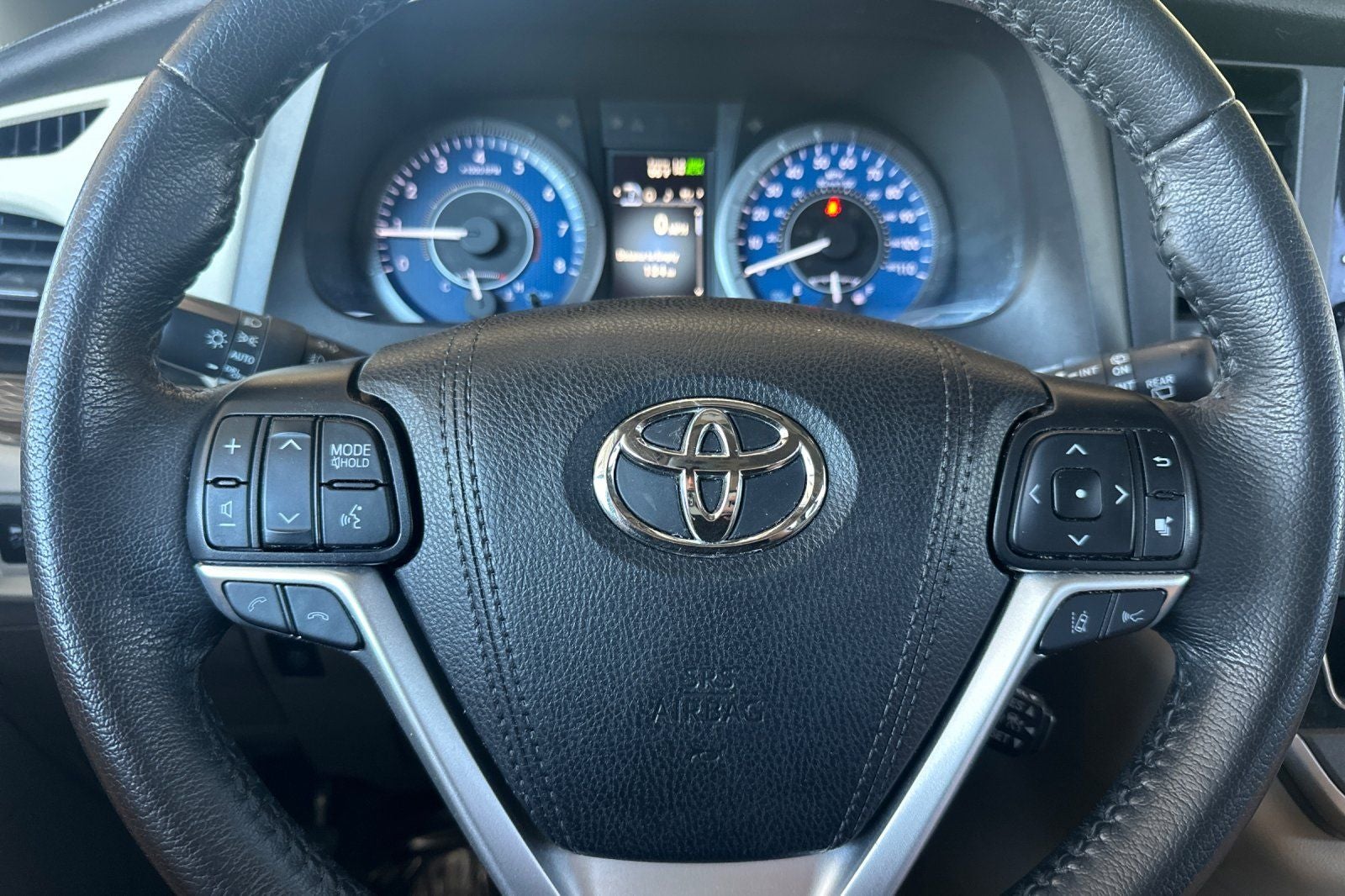 2020 Toyota Sienna XLE 8 Passenger