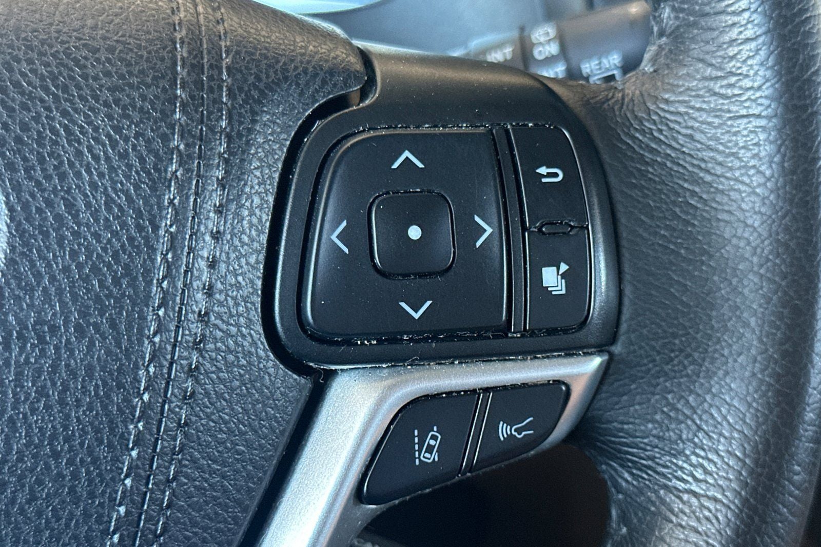 2020 Toyota Sienna XLE 8 Passenger