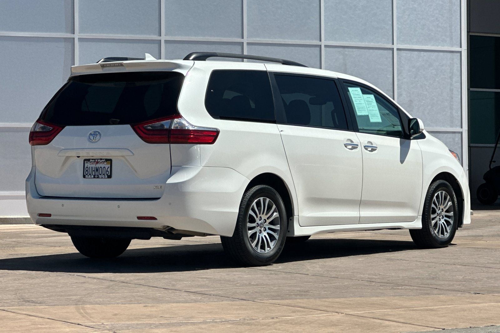 2020 Toyota Sienna XLE 8 Passenger