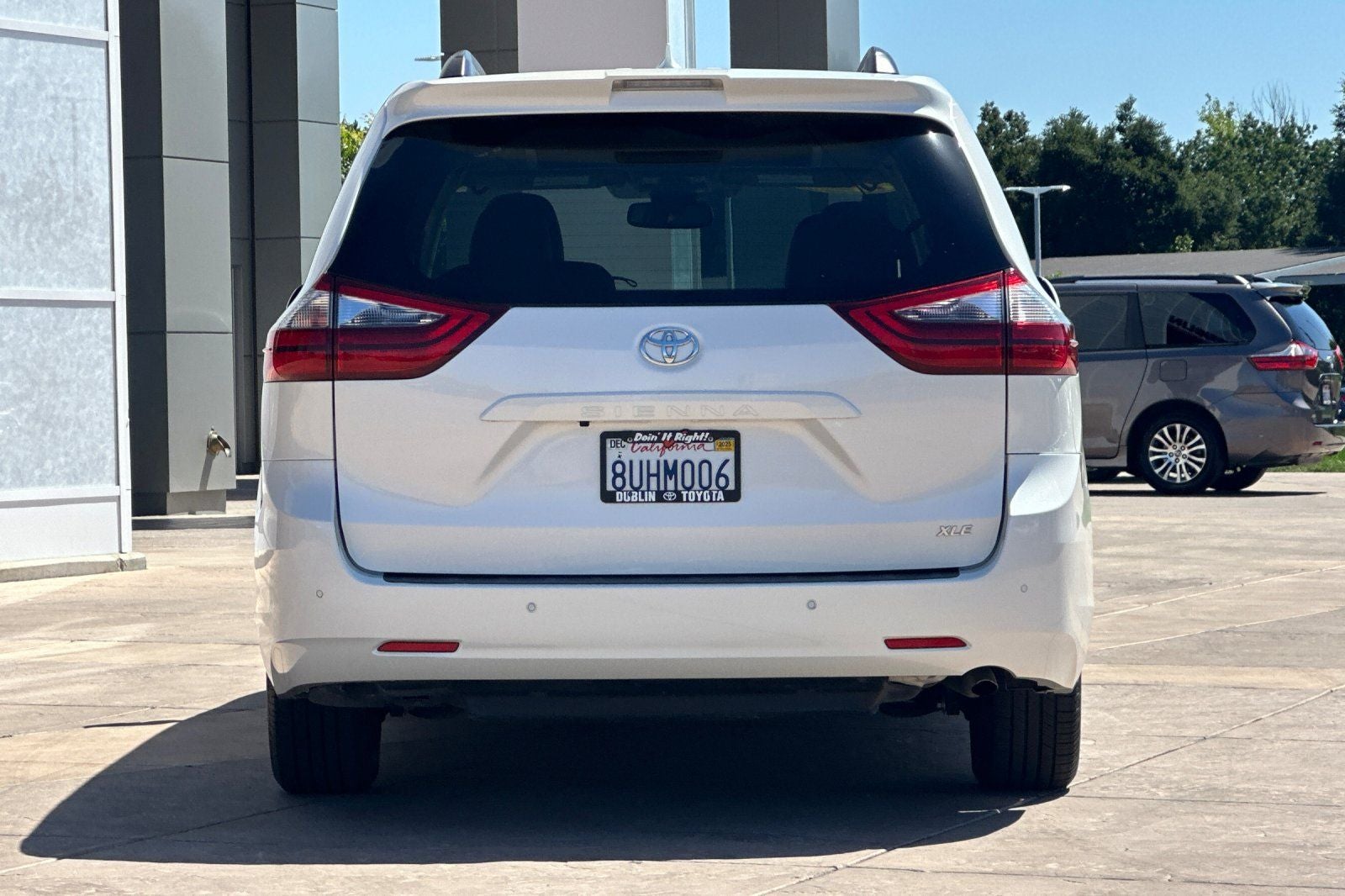 2020 Toyota Sienna XLE 8 Passenger