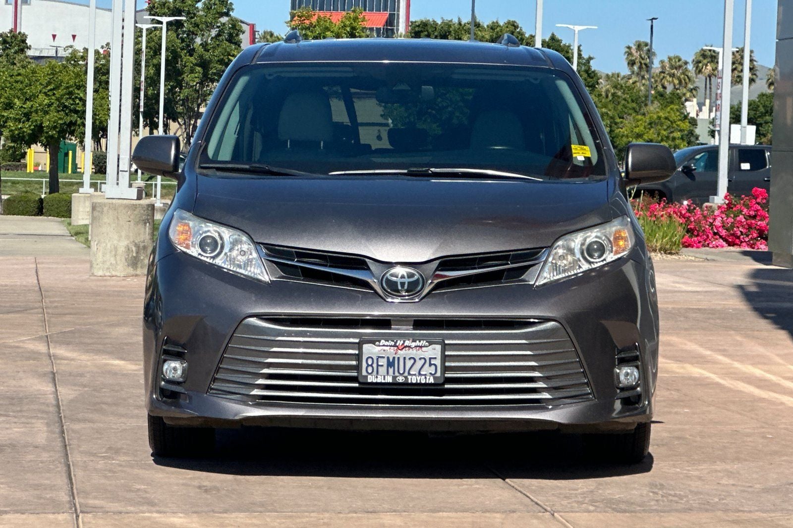 2018 Toyota Sienna XLE 8 Passenger
