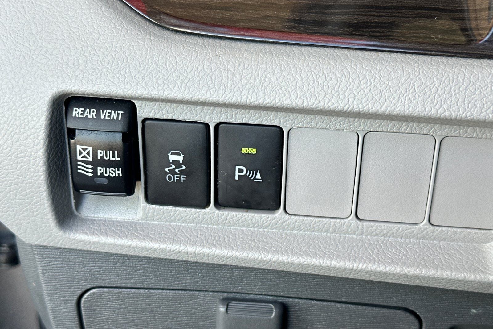 2018 Toyota Sienna XLE 8 Passenger