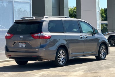 2018 Toyota Sienna XLE 8 Passenger