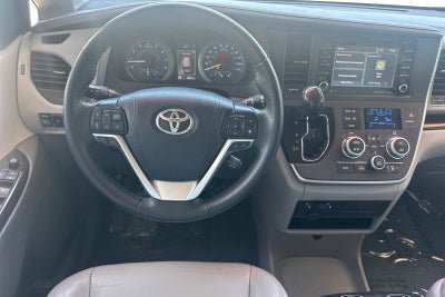 2020 Toyota Sienna XLE 8 Passenger