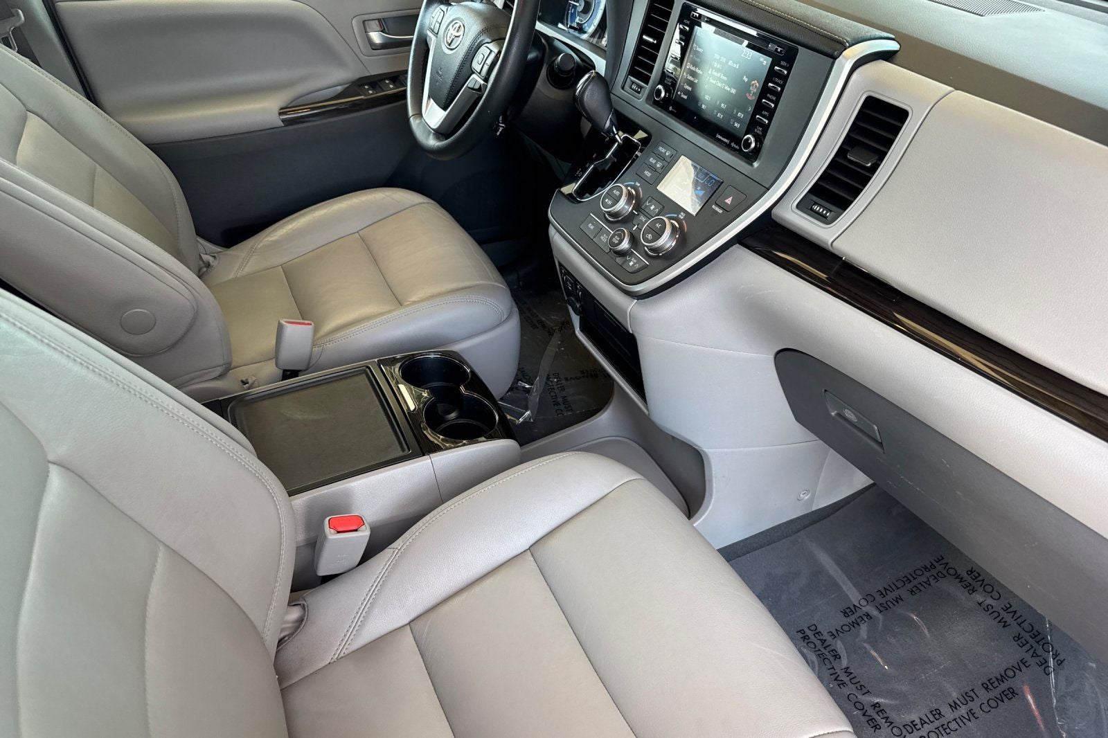 2020 Toyota Sienna XLE 8 Passenger