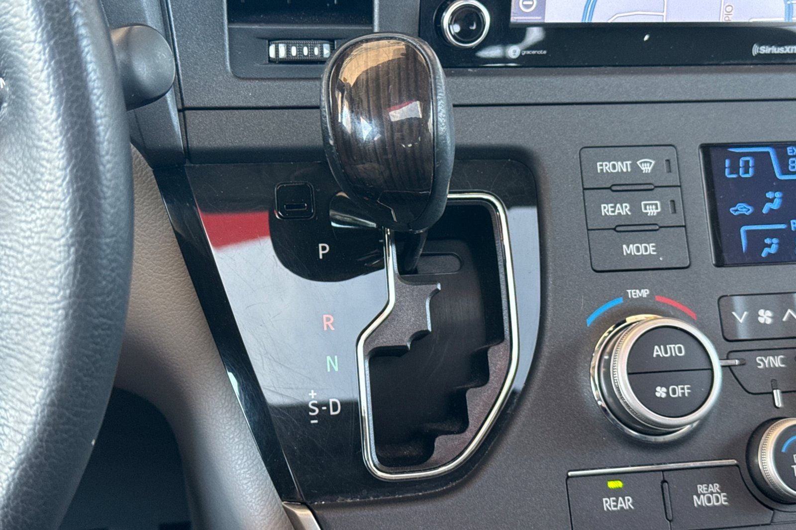 2020 Toyota Sienna XLE 8 Passenger