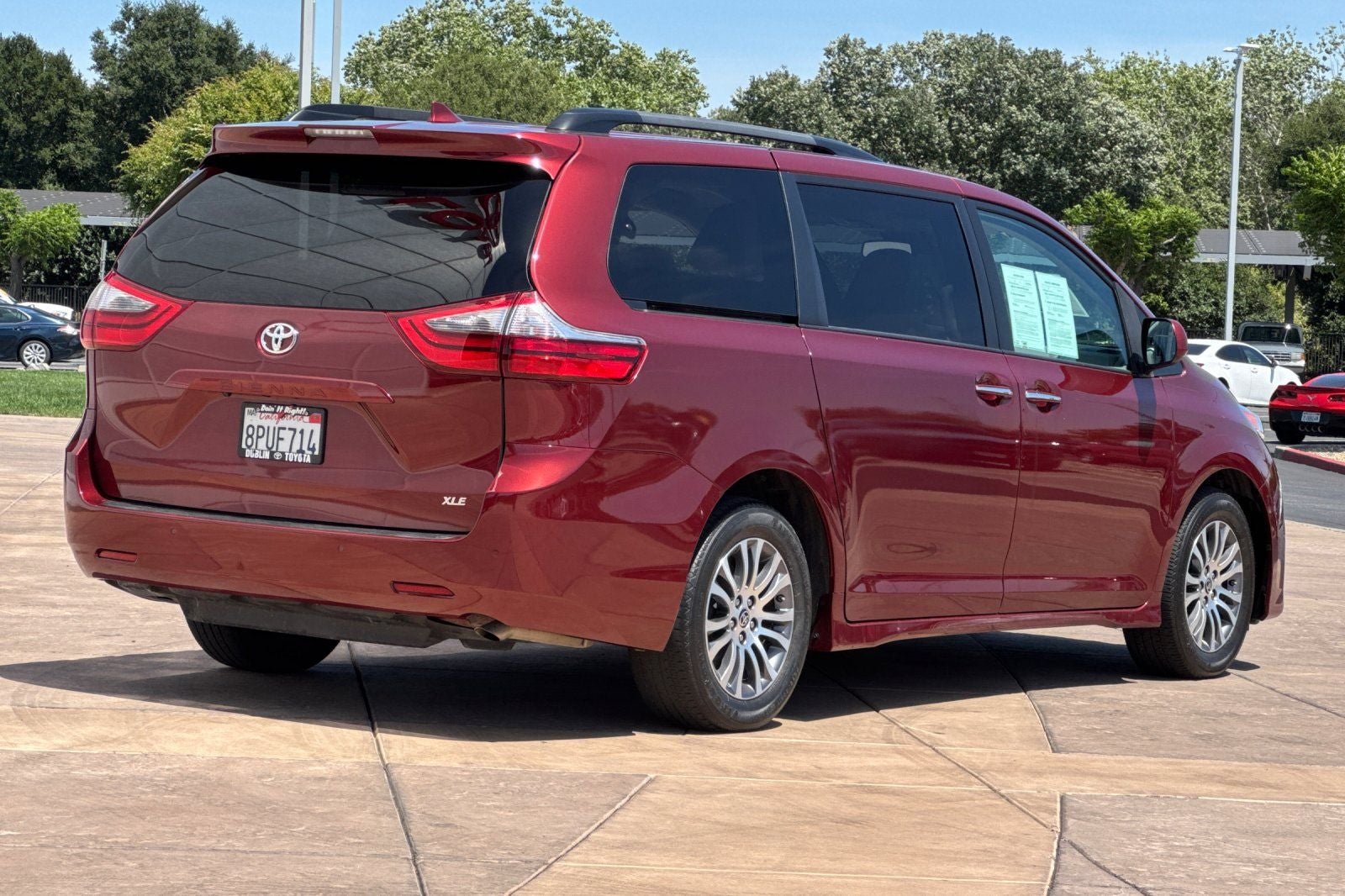 2020 Toyota Sienna XLE 8 Passenger