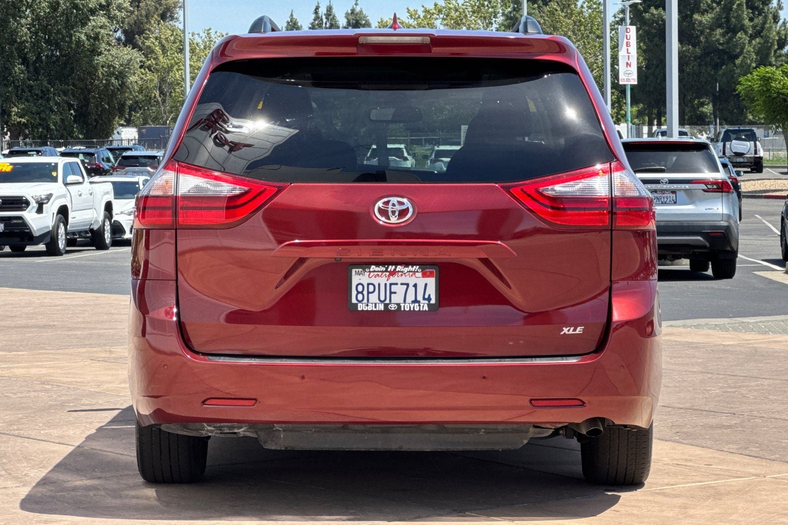 2020 Toyota Sienna XLE 8 Passenger