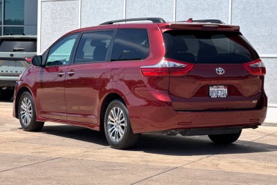 2020 Toyota Sienna XLE 8 Passenger