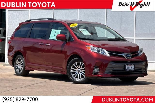 2020 Toyota Sienna XLE 8 Passenger