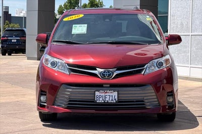 2020 Toyota Sienna XLE 8 Passenger