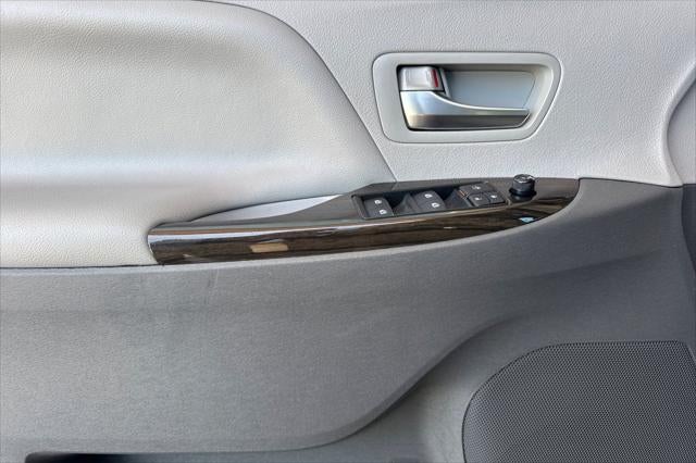 2020 Toyota Sienna XLE 8 Passenger