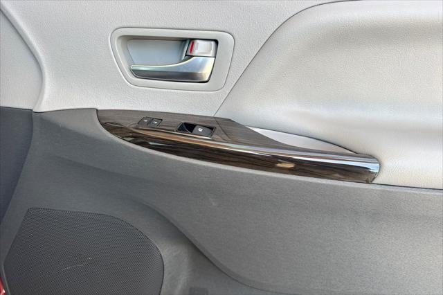 2020 Toyota Sienna XLE 8 Passenger