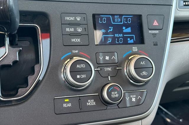 2020 Toyota Sienna XLE 8 Passenger