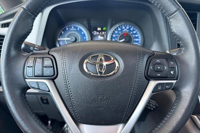 2020 Toyota Sienna XLE 8 Passenger