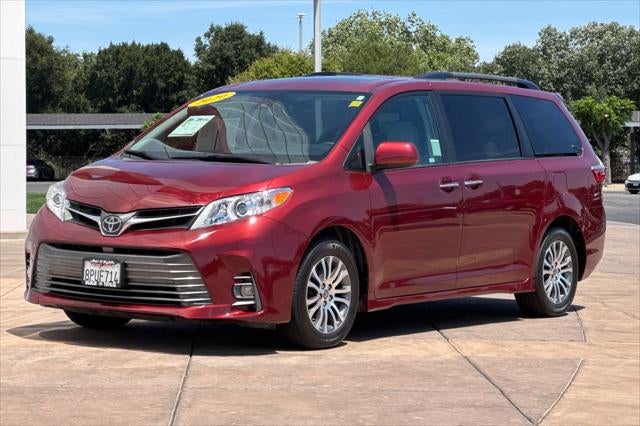 2020 Toyota Sienna XLE 8 Passenger