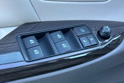 2017 Toyota Sienna XLE Premium 8 Passenger