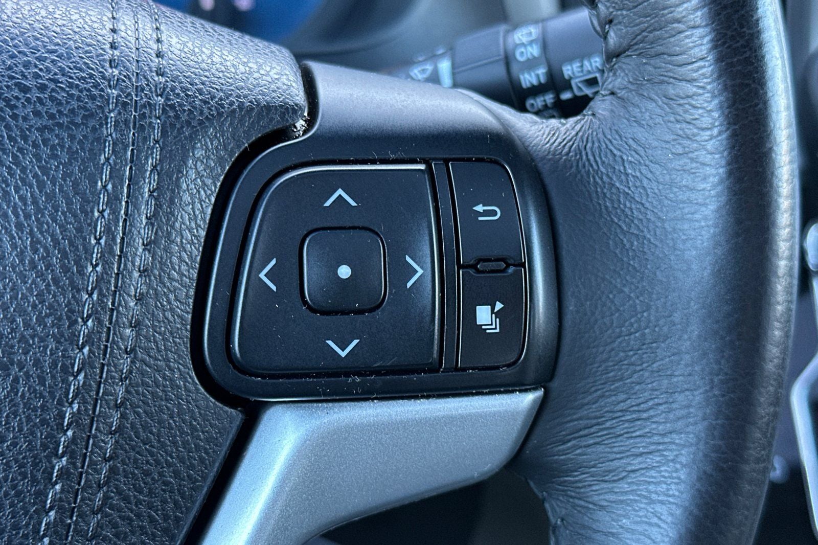 2017 Toyota Sienna XLE Premium 8 Passenger