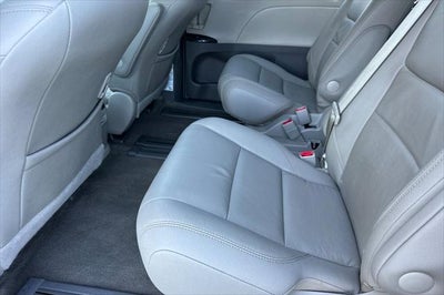 2017 Toyota Sienna XLE Premium 8 Passenger