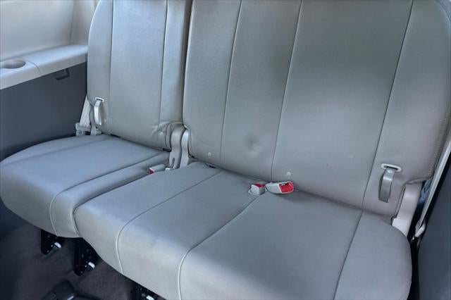 2017 Toyota Sienna XLE Premium 8 Passenger