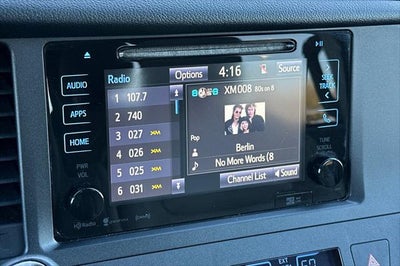 2017 Toyota Sienna XLE Premium 8 Passenger