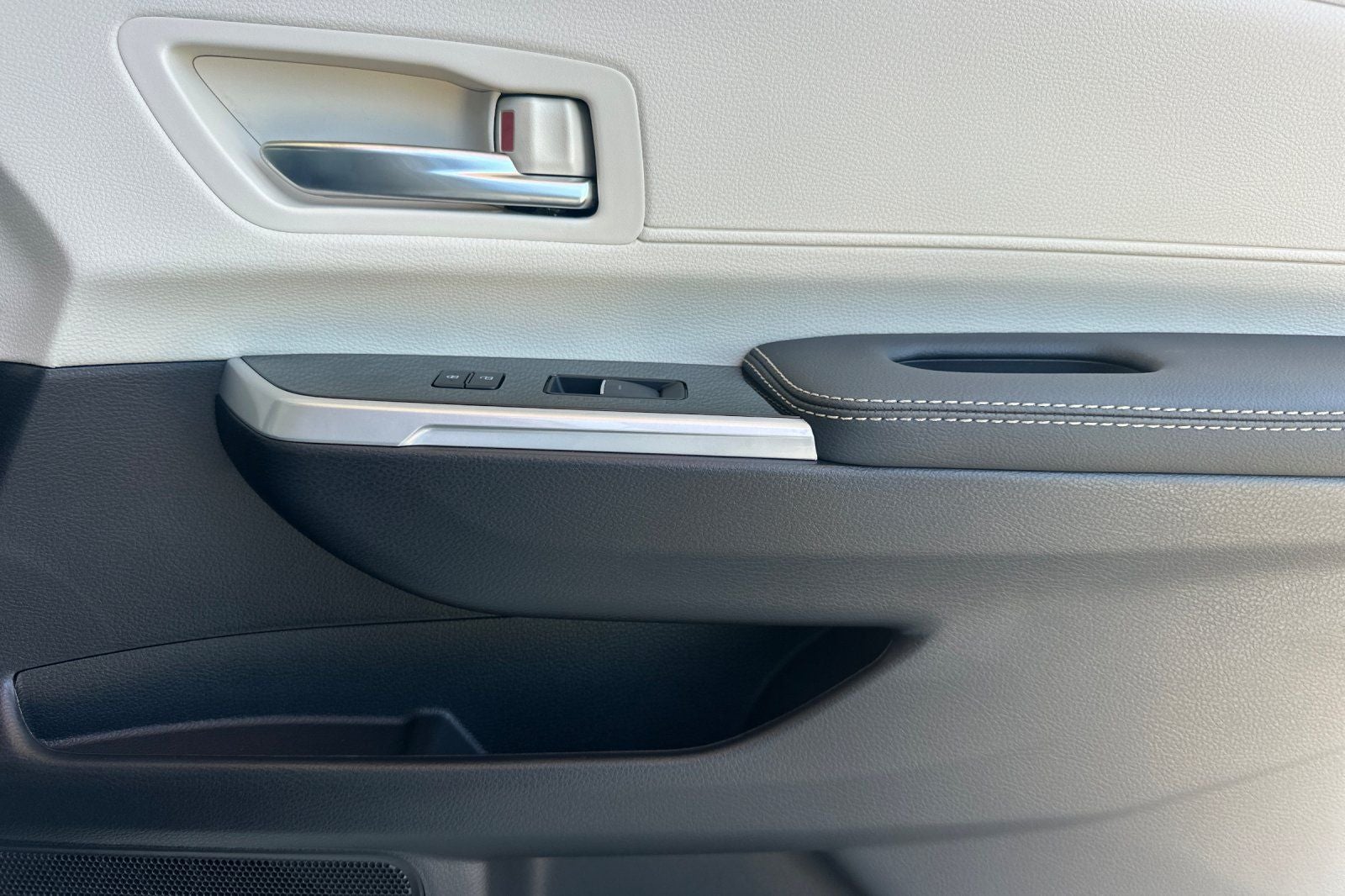 2026 Toyota Sienna Limited 7 Passenger