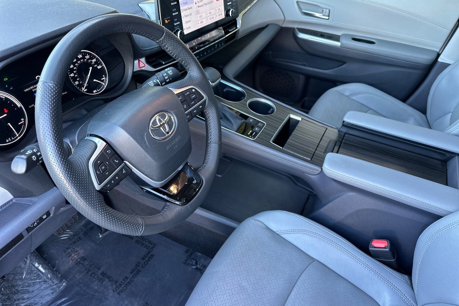 2023 Toyota Sienna Limited 7 Passenger