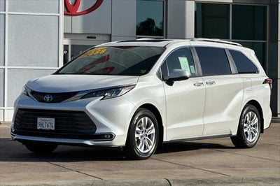 2023 Toyota Sienna Limited 7 Passenger