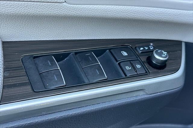 2023 Toyota Sienna Limited 7 Passenger