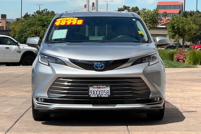 2022 Toyota Sienna Limited 7 Passenger