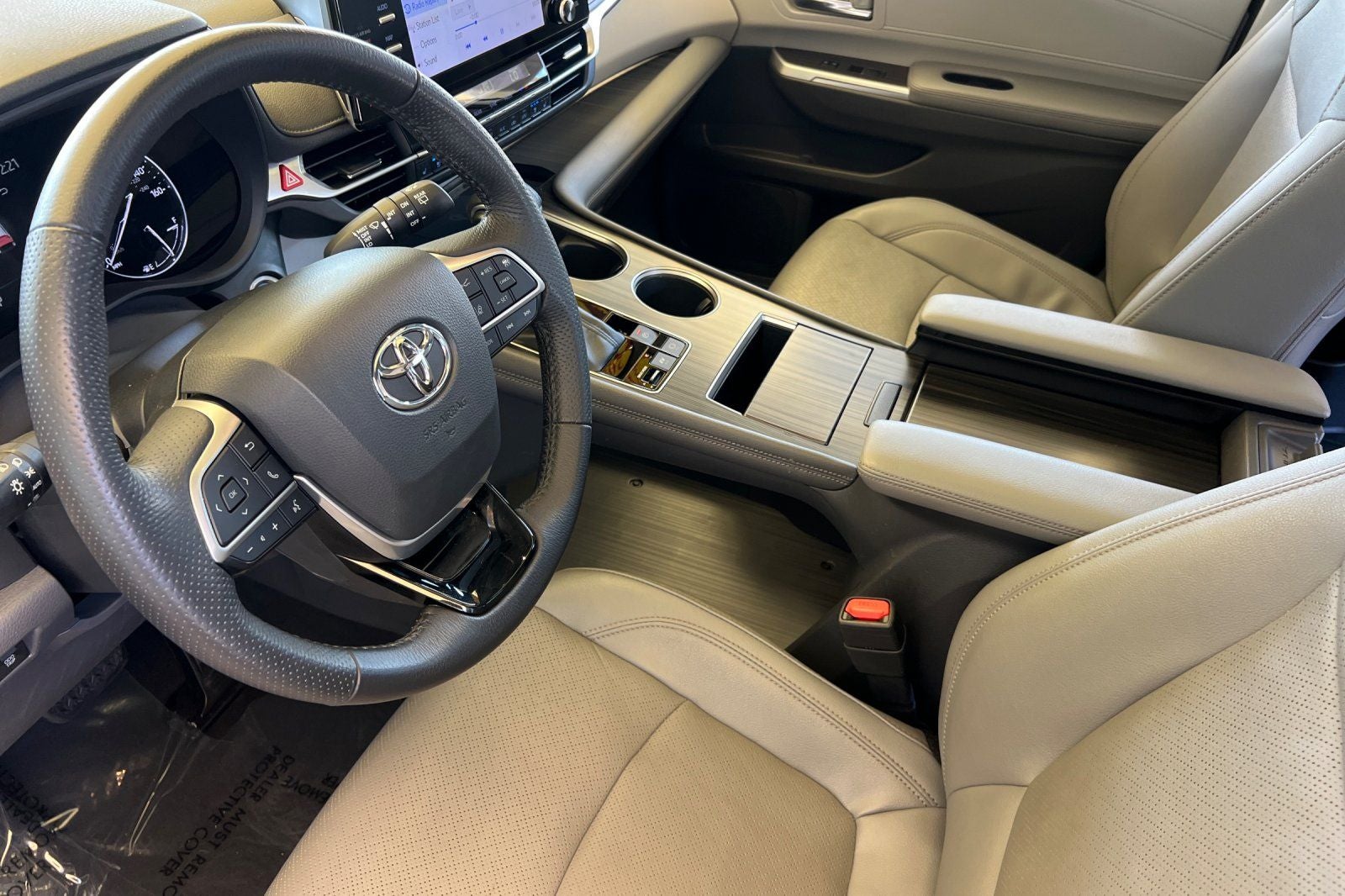 2022 Toyota Sienna Limited 7 Passenger