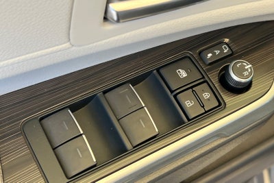 2022 Toyota Sienna Limited 7 Passenger