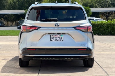 2022 Toyota Sienna Limited 7 Passenger