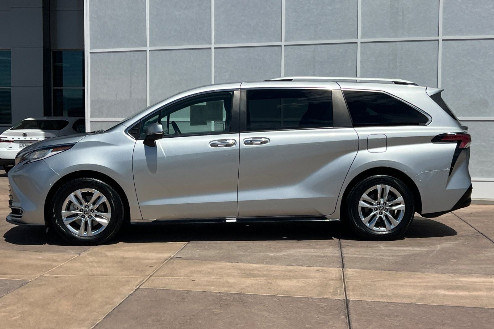 2022 Toyota Sienna Limited 7 Passenger