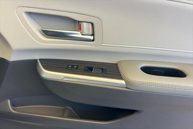 2022 Toyota Sienna Limited 7 Passenger