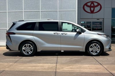 2022 Toyota Sienna Limited 7 Passenger