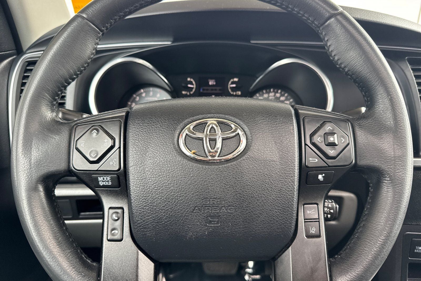 2018 Toyota Sequoia SR5 5.7L