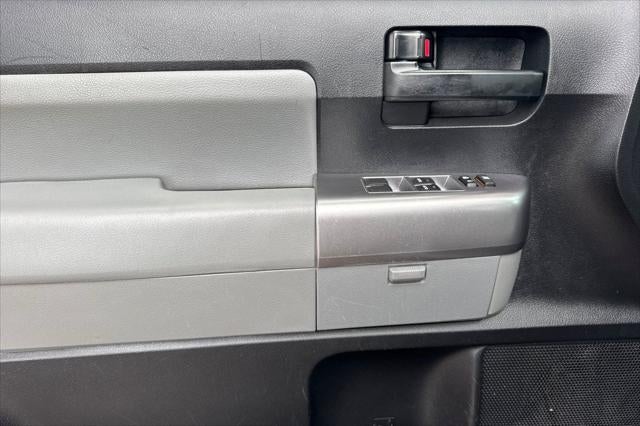 2018 Toyota Sequoia SR5 5.7L