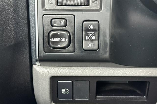 2018 Toyota Sequoia SR5 5.7L