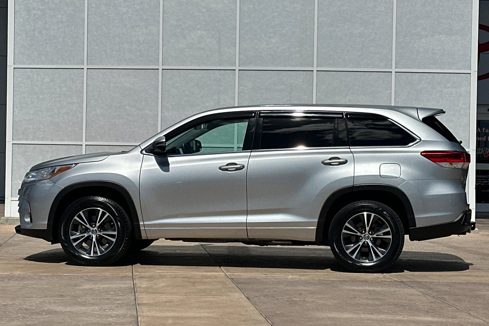 2018 Toyota Highlander LE