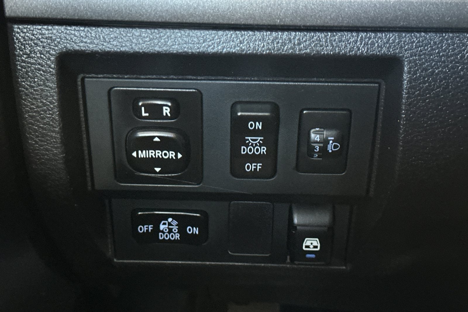 2014 Toyota Tundra SR5