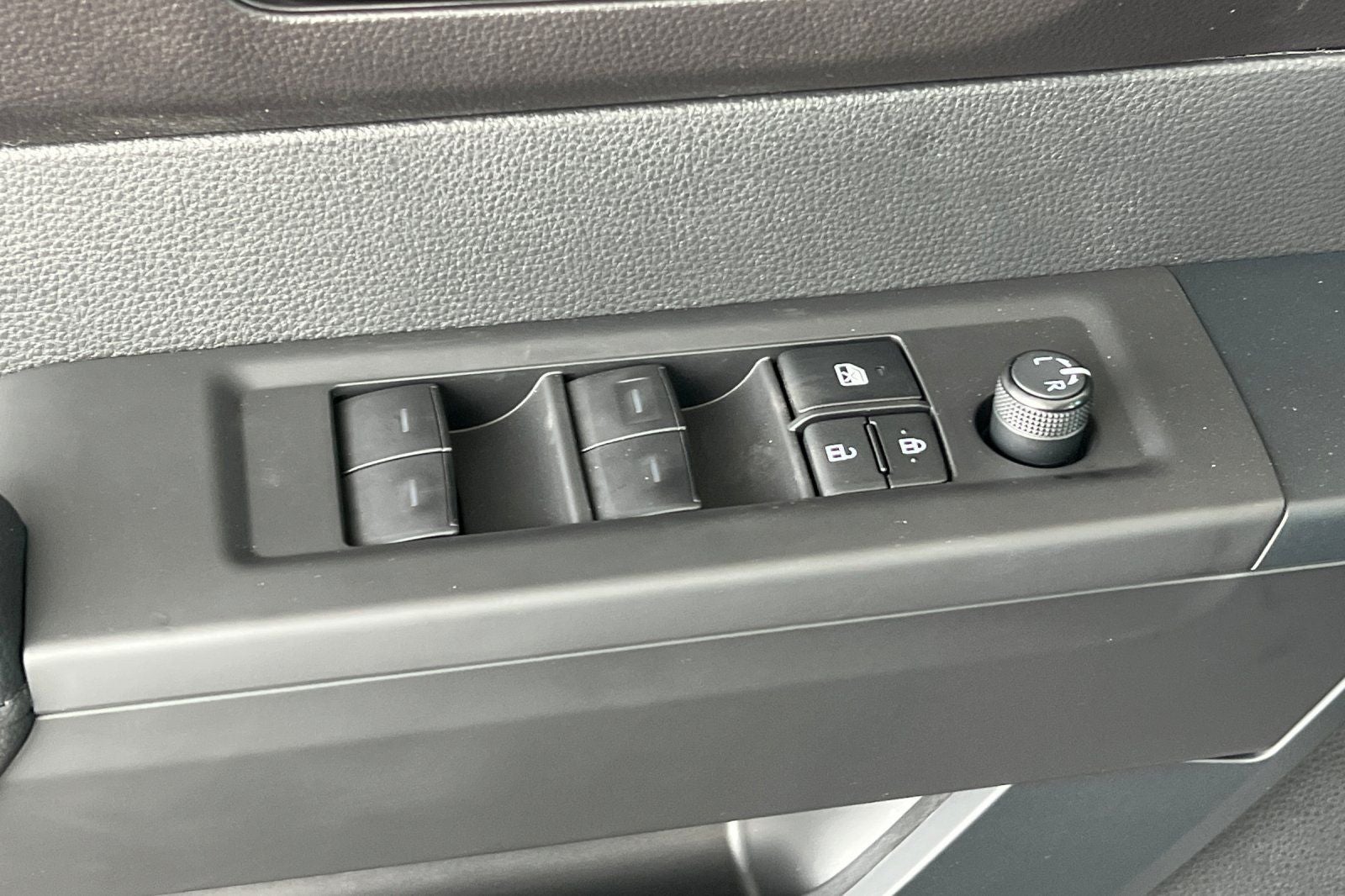 2025 Toyota Tundra SR