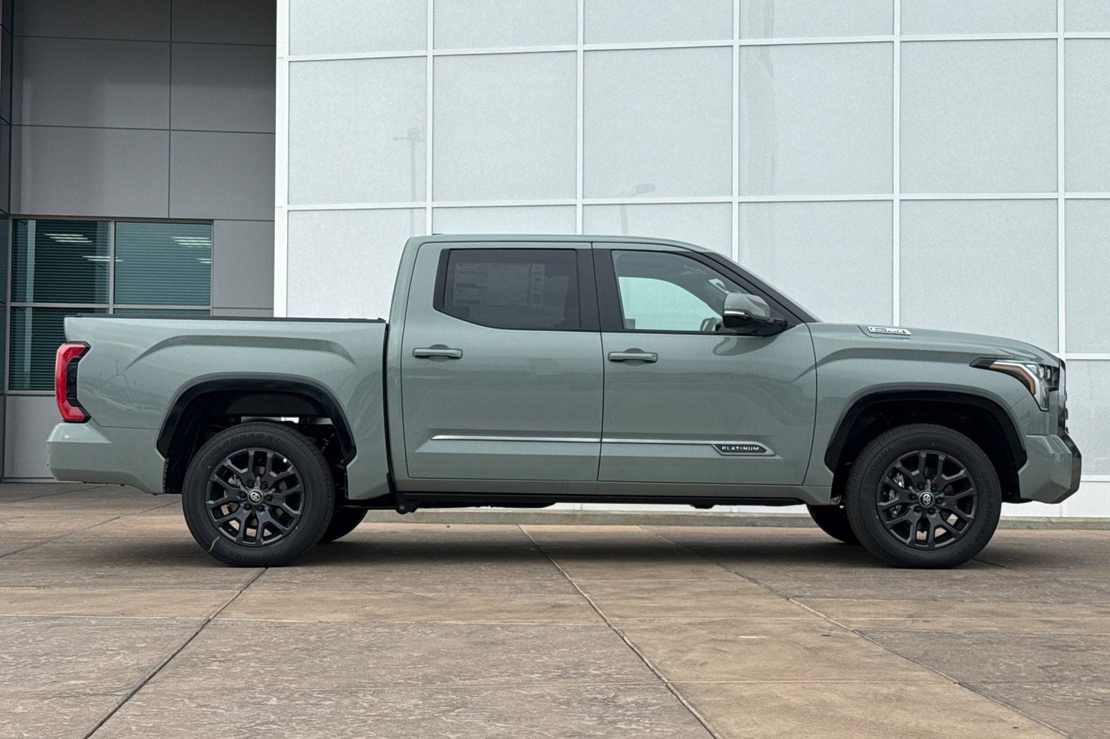 2026 Toyota Tundra Hybrid Platinum