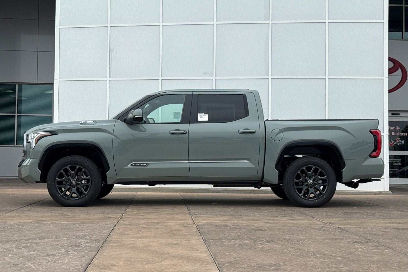 2026 Toyota Tundra Hybrid Platinum