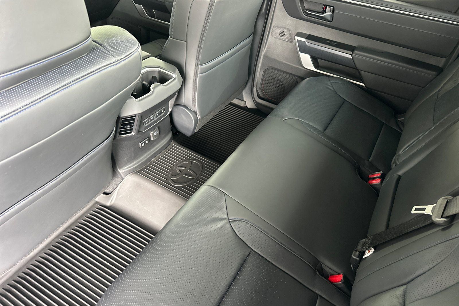 2025 Toyota Tundra Hybrid Platinum