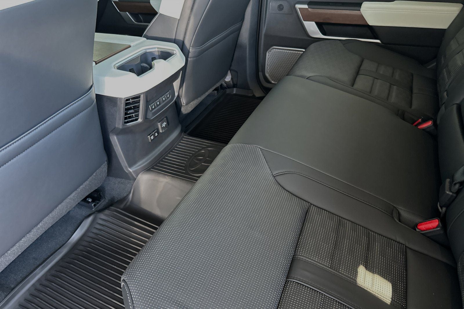 2024 Toyota Tundra Hybrid Capstone