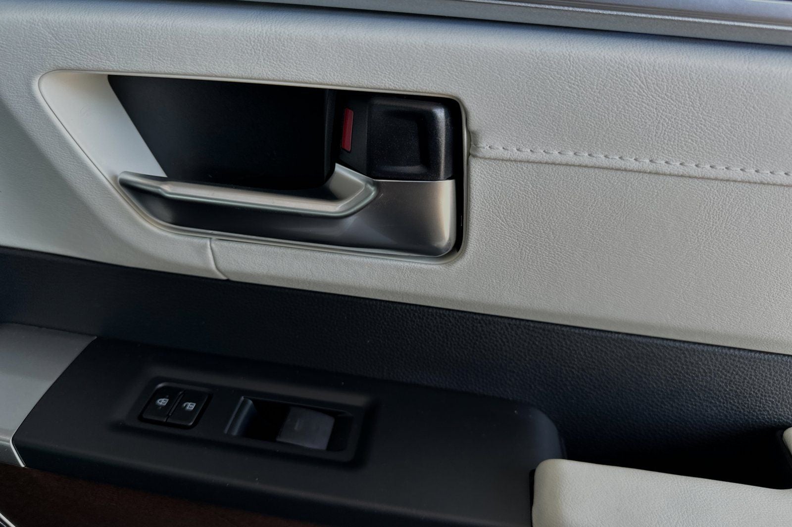 2024 Toyota Tundra Hybrid Capstone